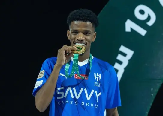 الاتحاد يحصل على توقيع محمد برناوي من الهلال مجاناً لتعزيز صفوفه